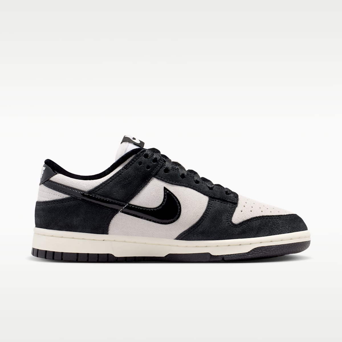 Nike Dunk Low SE "Florette" Women's Shoes - Black/Sail/Black