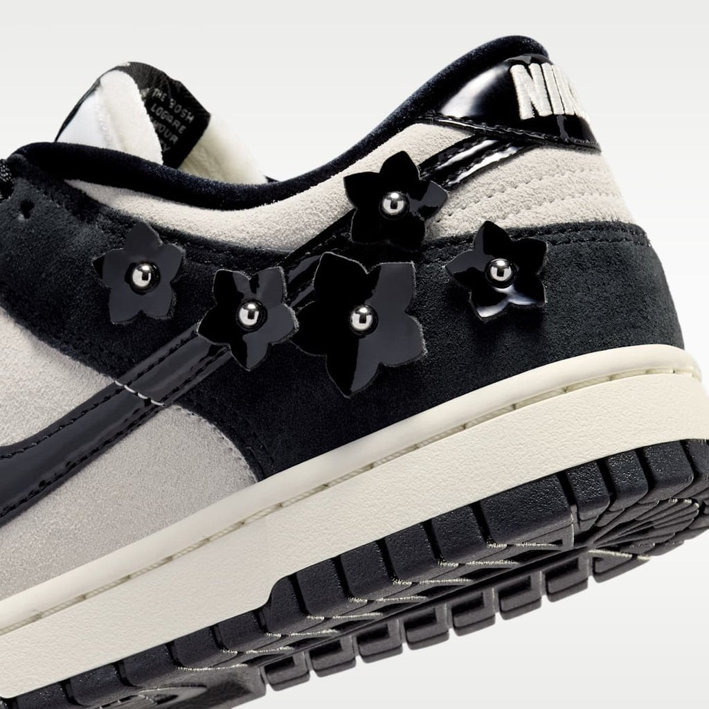 Nike Dunk Low SE "Florette" Women's Shoes - Black/Sail/Black