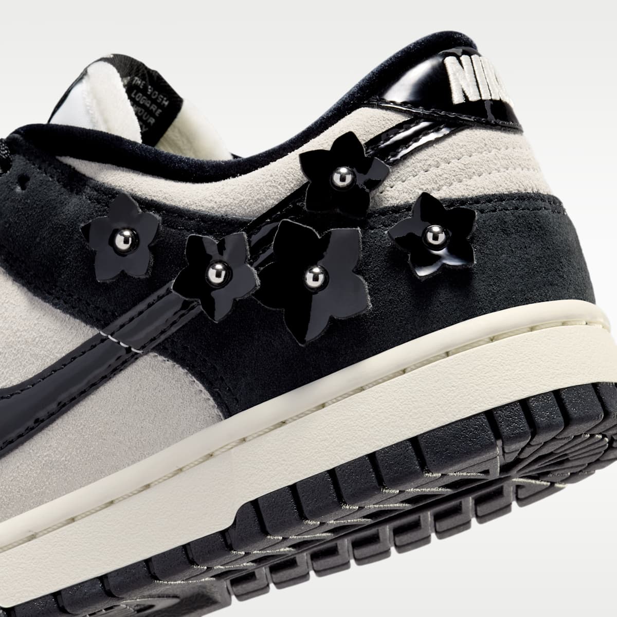 Nike Dunk Low SE "Florette" Women's Shoes - Black/Sail/Black