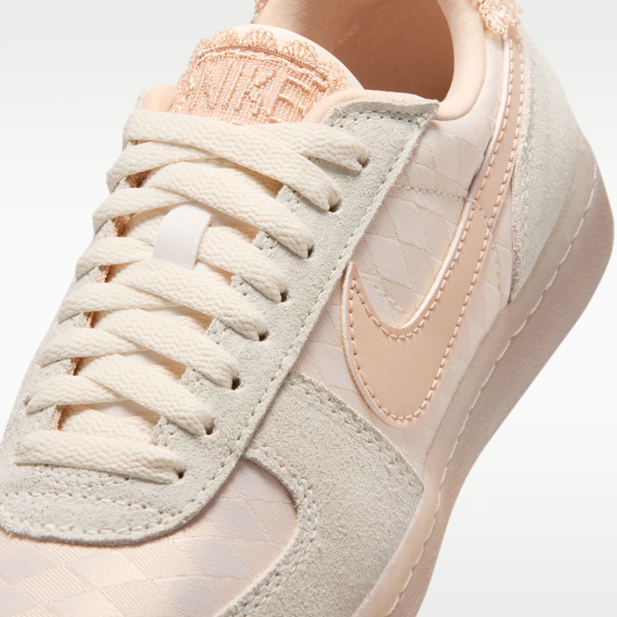 Nike Field General Women's Shoes - Chalk/Light Orewood Brown/Shimmer