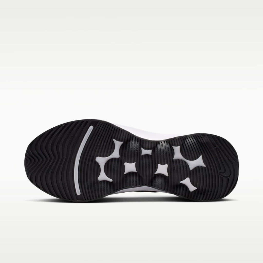 Nike Motiva 2 Women's Walking Shoes - Black/Pure Platinum/White