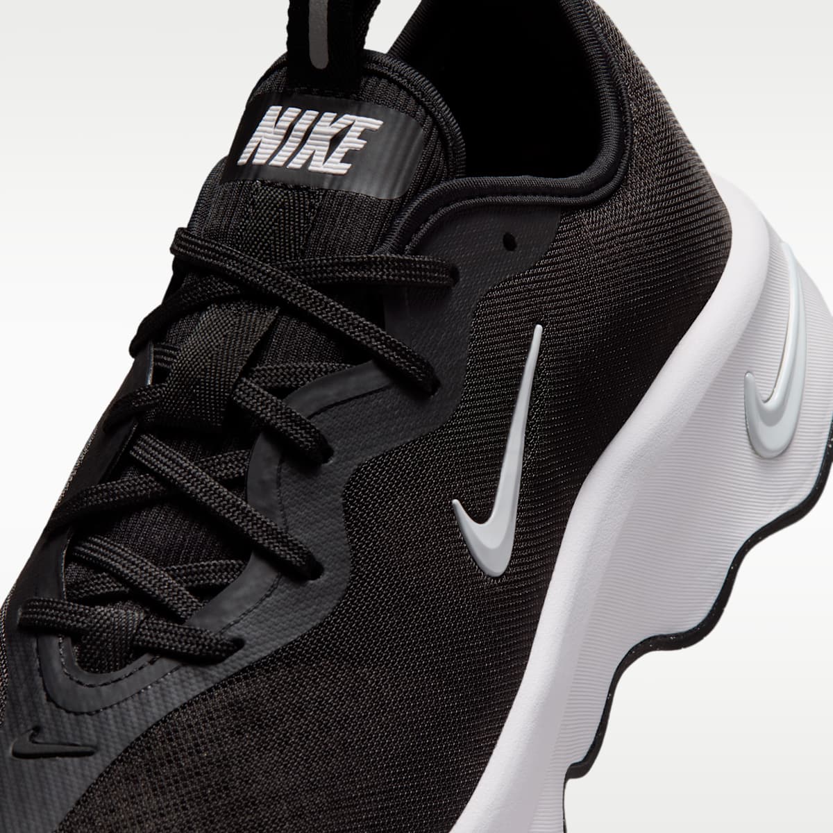 Nike Motiva 2 Women's Walking Shoes - Black/Pure Platinum/White