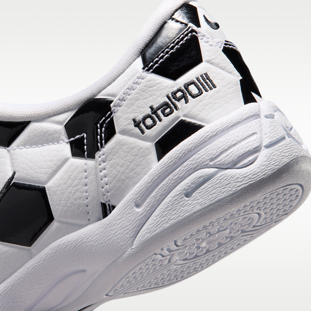 Nike Total 90 Women's Shoes - White/Black