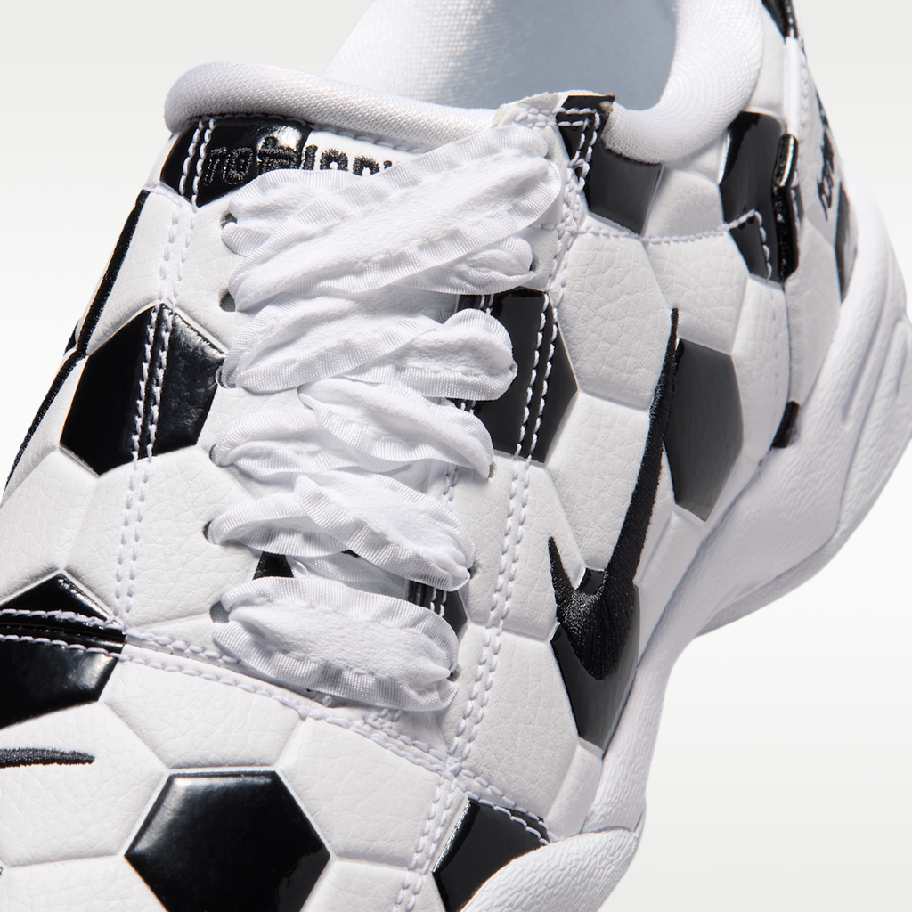 Nike Total 90 Women's Shoes - White/Black
