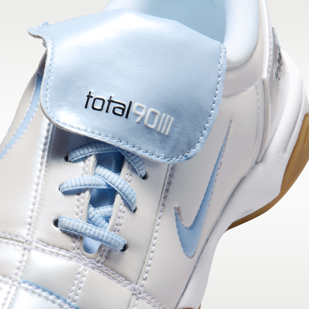 Nike Total 90 SE Women's Shoes - White/Gum Light Brown/Black/Hydrogen Blue