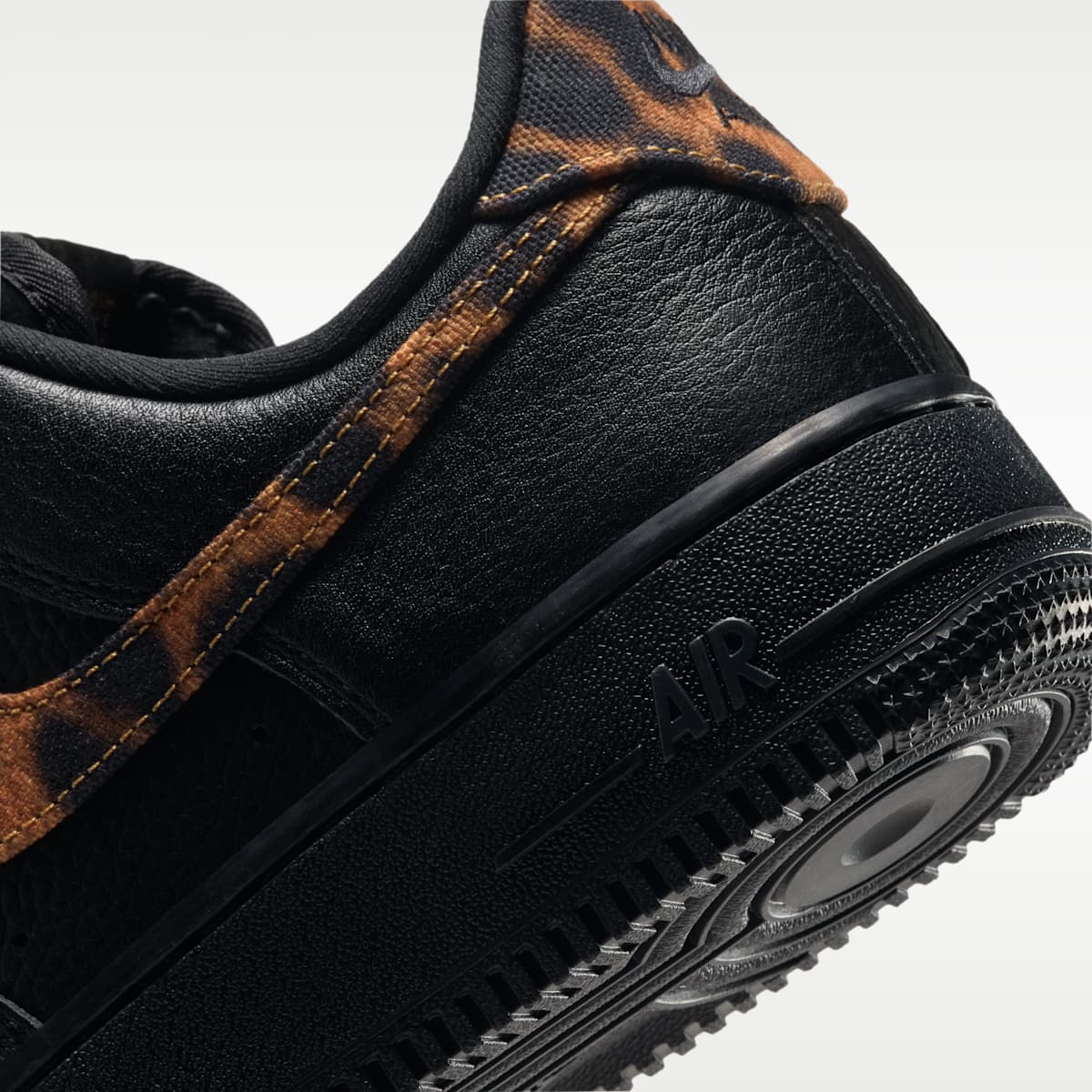 Nike Air Force 1 '07 SE Women's Shoes - Black/Wheat/Desert Ochre/Multi-Color