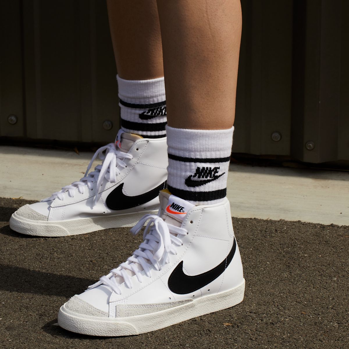 Nike Blazer Mid '77 Women's Shoes - White/Sail/Peach/Black