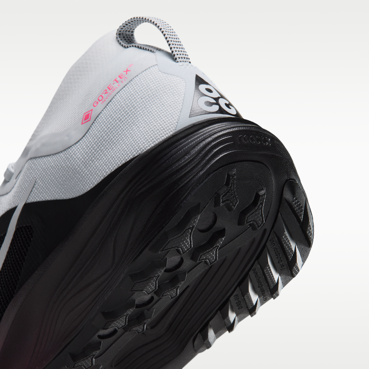 ACG Pegasus Trail GORE-TEX Women's Waterproof Trail Running Shoes - Pure Platinum/Black/Hyper Pink/Pure Platinum