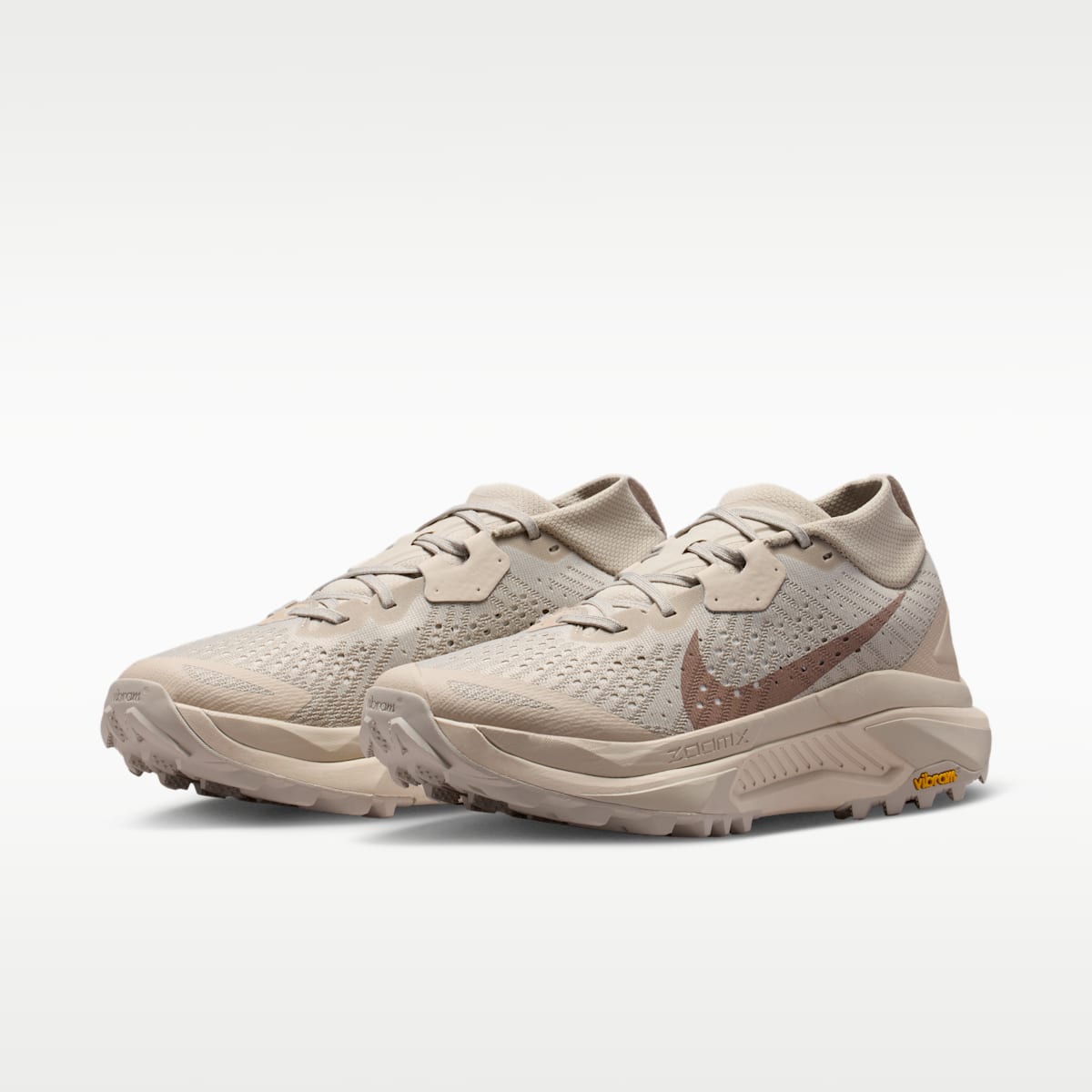 ACG Zegama Trail Women's Trail Running Shoes - Cream II/Safety Orange/Light Orewood Brown