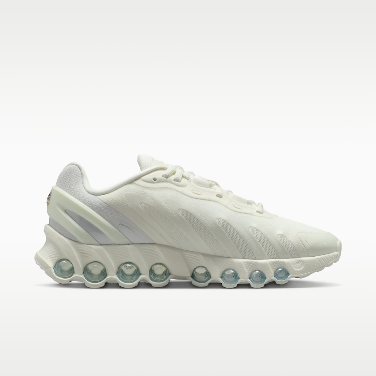Nike Air Max Dn8 Women's Shoes - Sail/White/Black