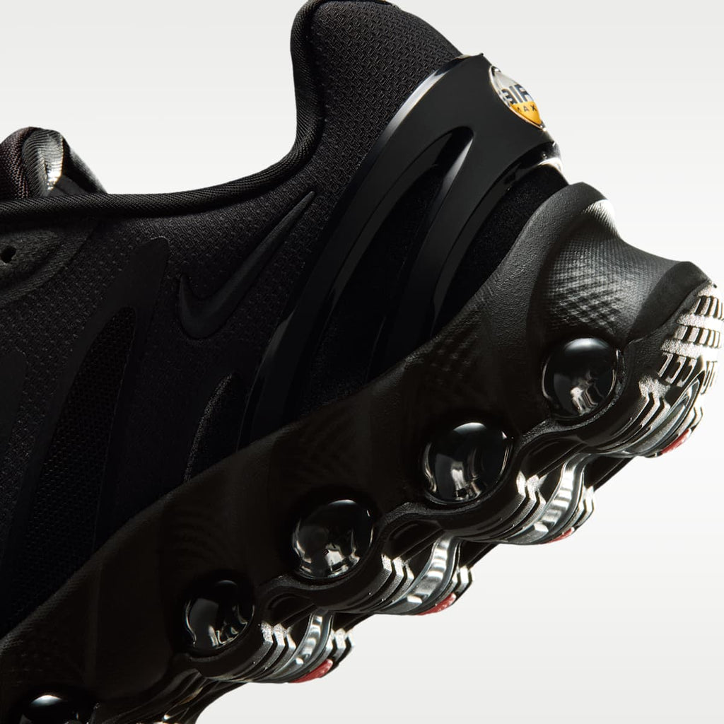Nike Air Max Dn8 Women's Shoes - Black/Anthracite/Black