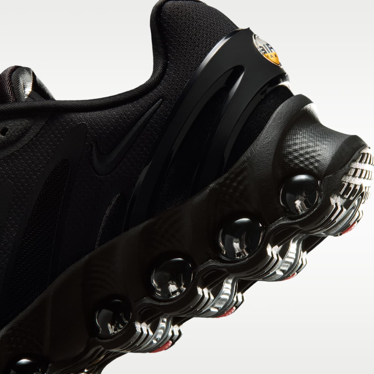 Nike Air Max Dn8 Women's Shoes - Black/Anthracite/Black