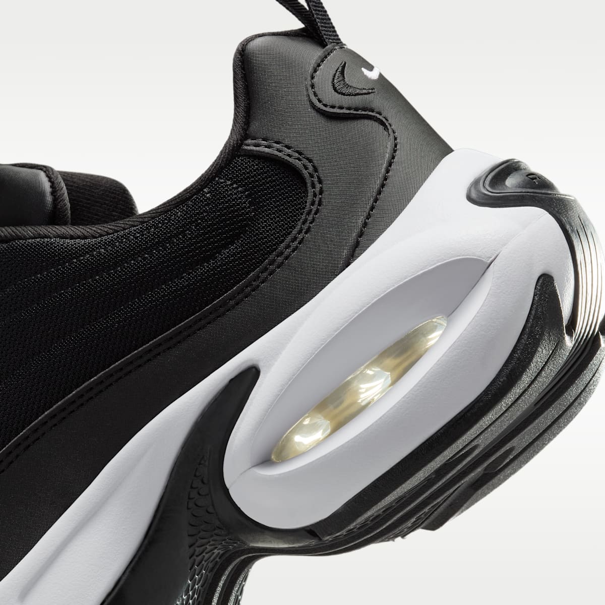 Nike Air Max Portal Women's Shoes - Black/White