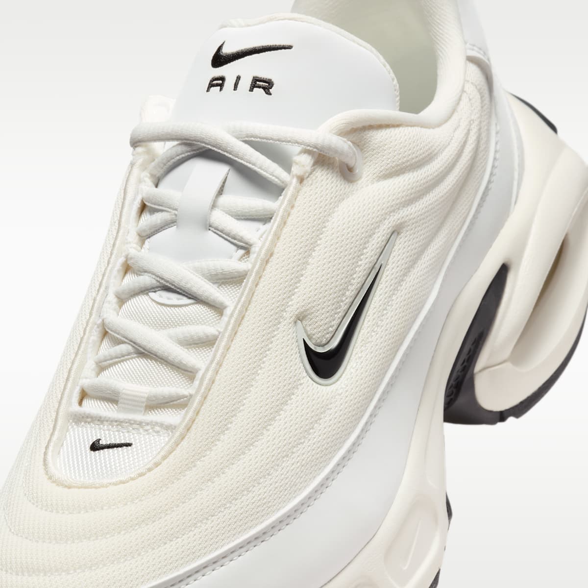 Nike Air Max Portal Women's Shoes - Summit White/Black/Sail