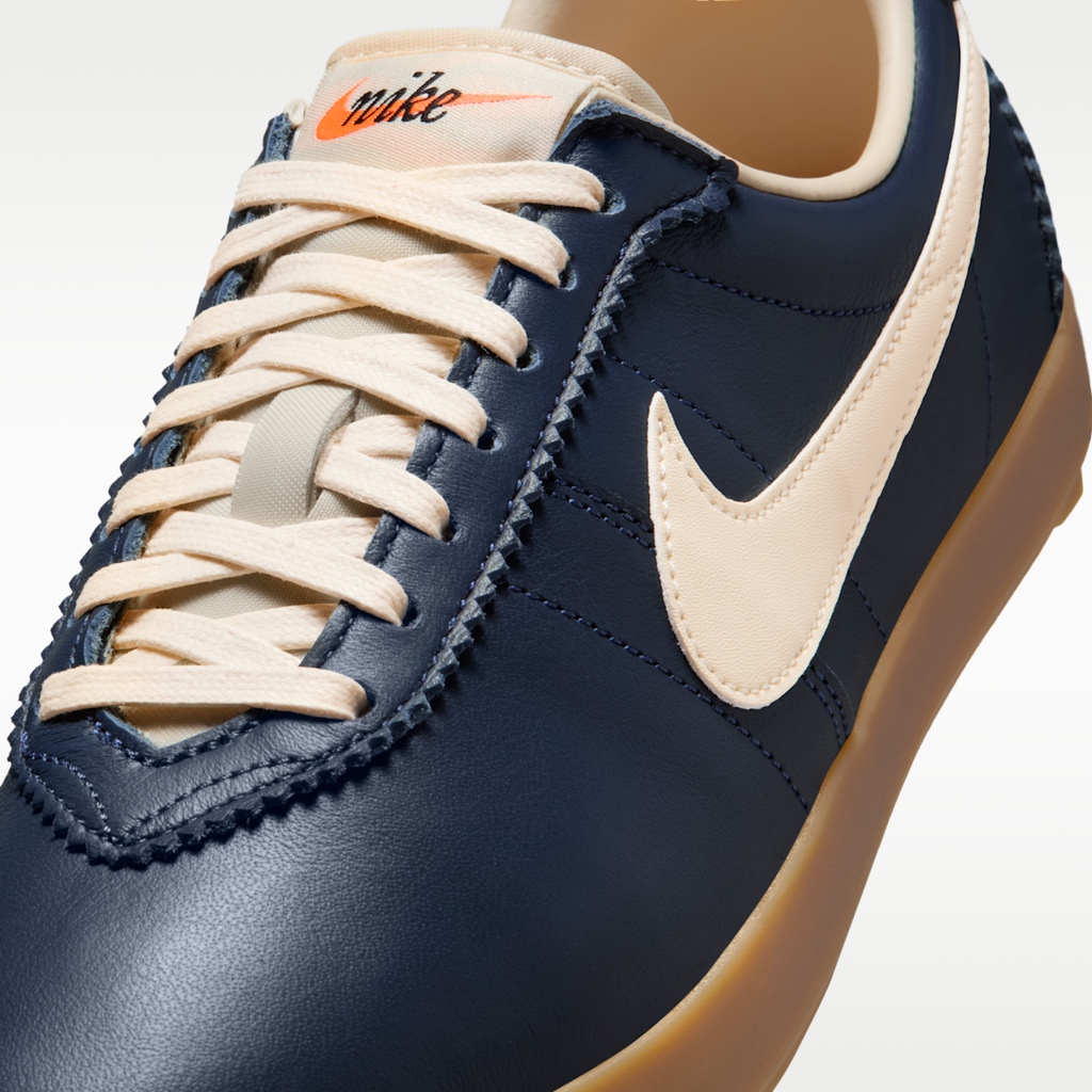 Nike Astrograbber Leather Women's Shoes - Midnight Navy/Gum Light Brown/Muslin