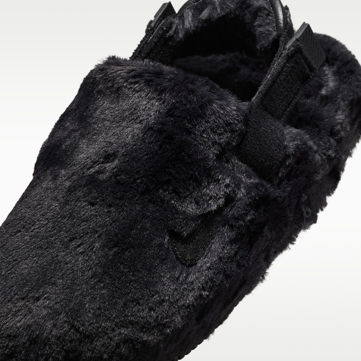 Nike Calm SE Faux Fur Women's Mules - Black/Black