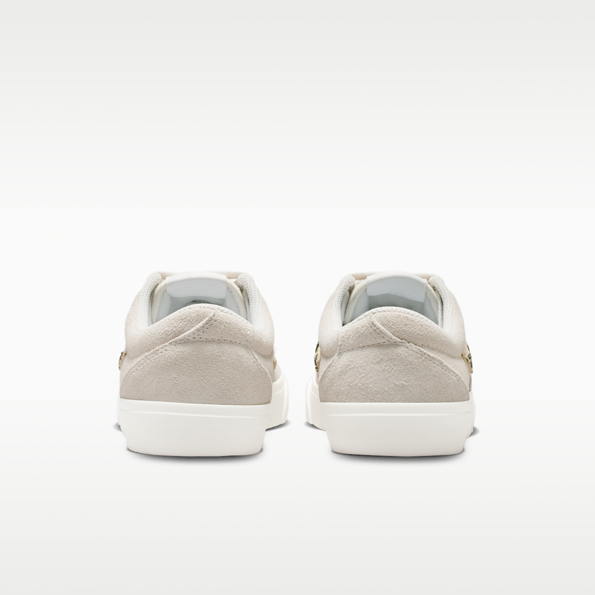 Nike Charge Suede SE Women's Shoes - Phantom/Sail/Sesame