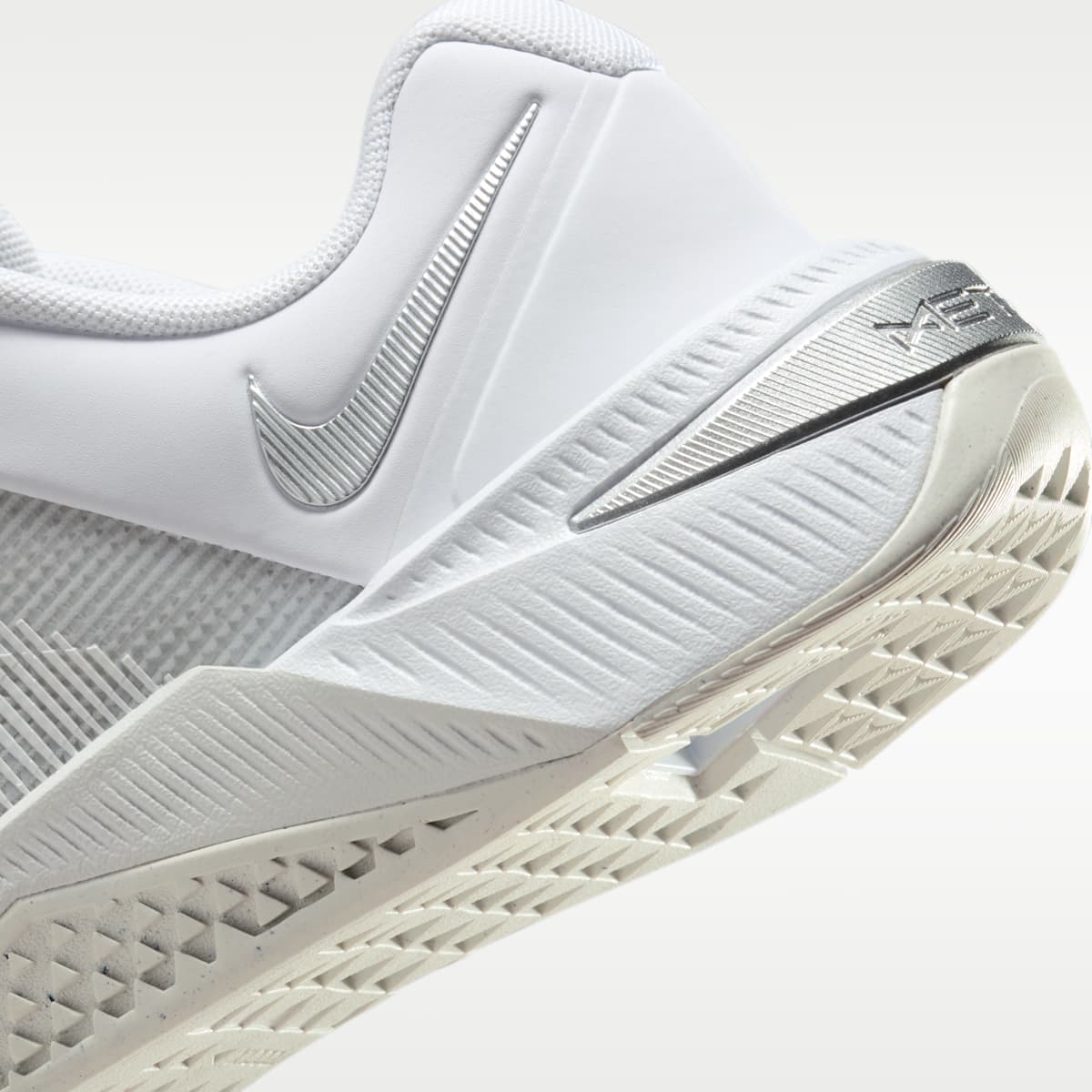 Nike Metcon 10 Women's Training Shoes - White/Platinum Tint/Wolf Grey/Metallic Silver