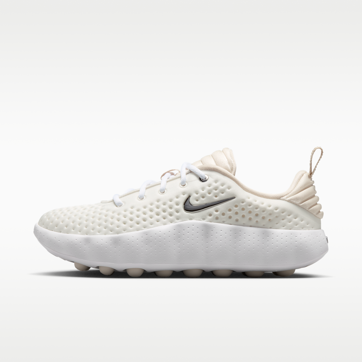 Nike Mind 002 Women's Pregame Shoes - Summit White/Phantom/Light Orewood Brown/Metallic Silver