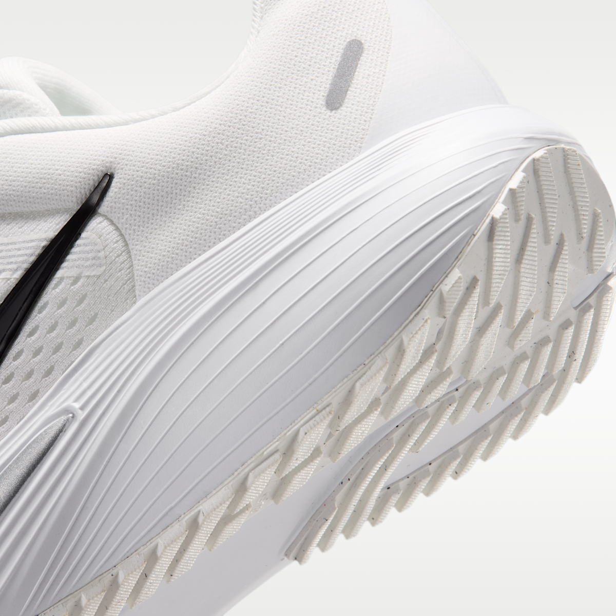 Nike Quest 7 Women's Road Running Shoes - Summit White/White/Metallic Silver/Black