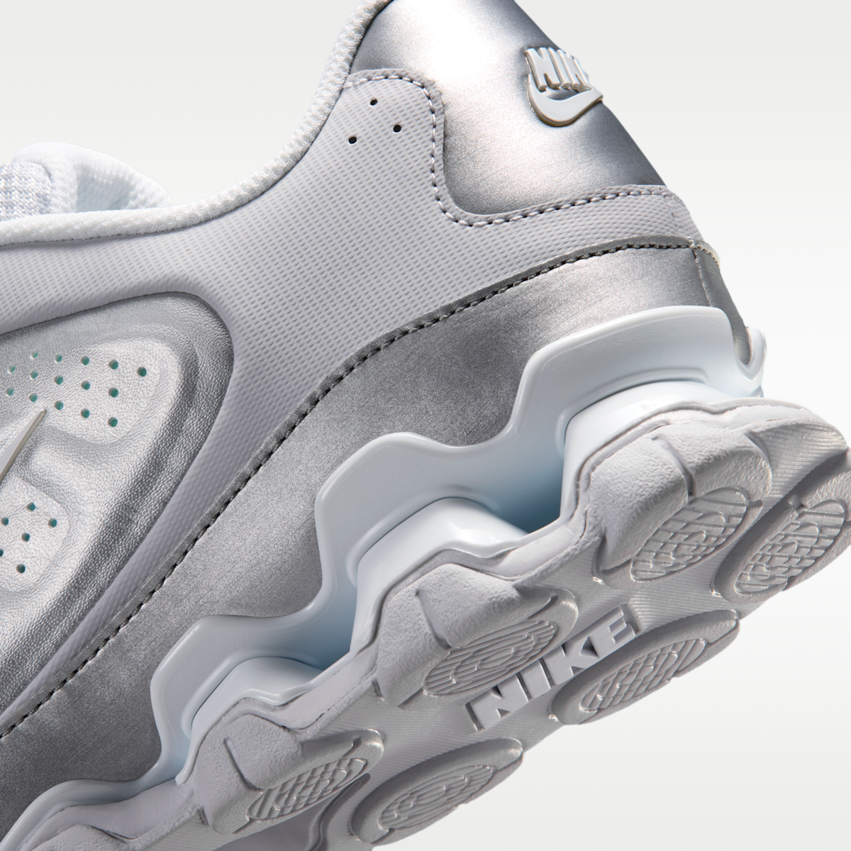 Nike Reax 8 SL Women's Shoes - Metallic Silver/Geyser Grey/White