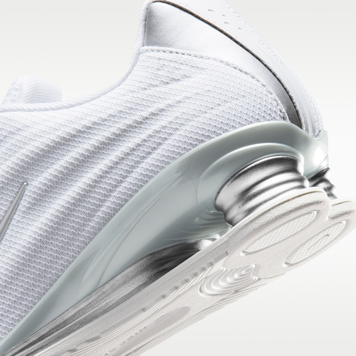 Nike Shox Z Women's Shoes - White/Metallic Silver