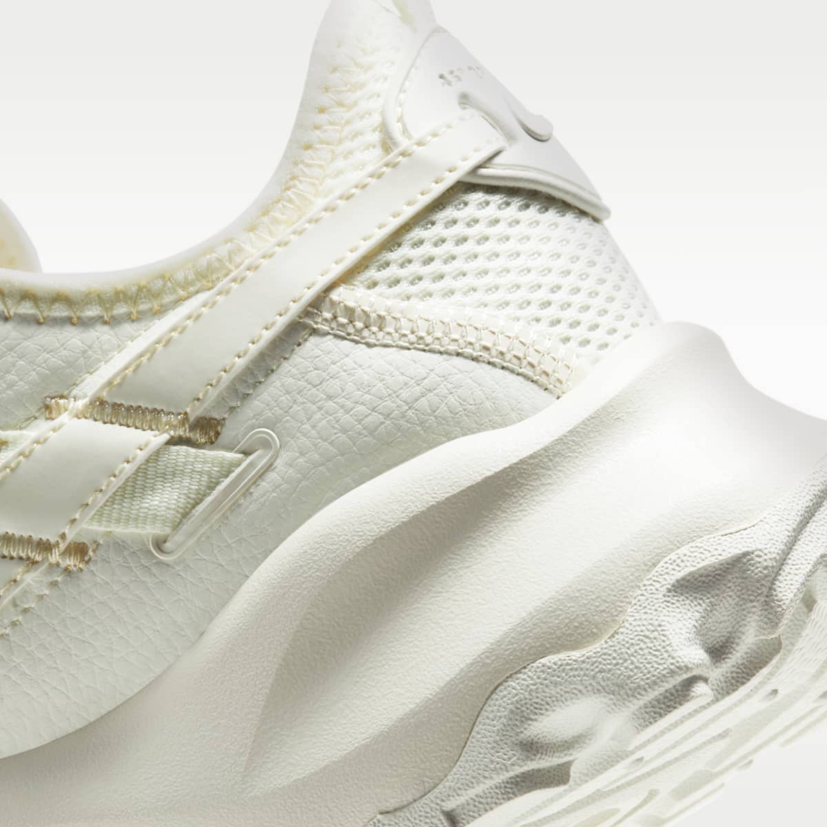 Nike TC 7900 Women's Shoes - Sail/Black/Sail