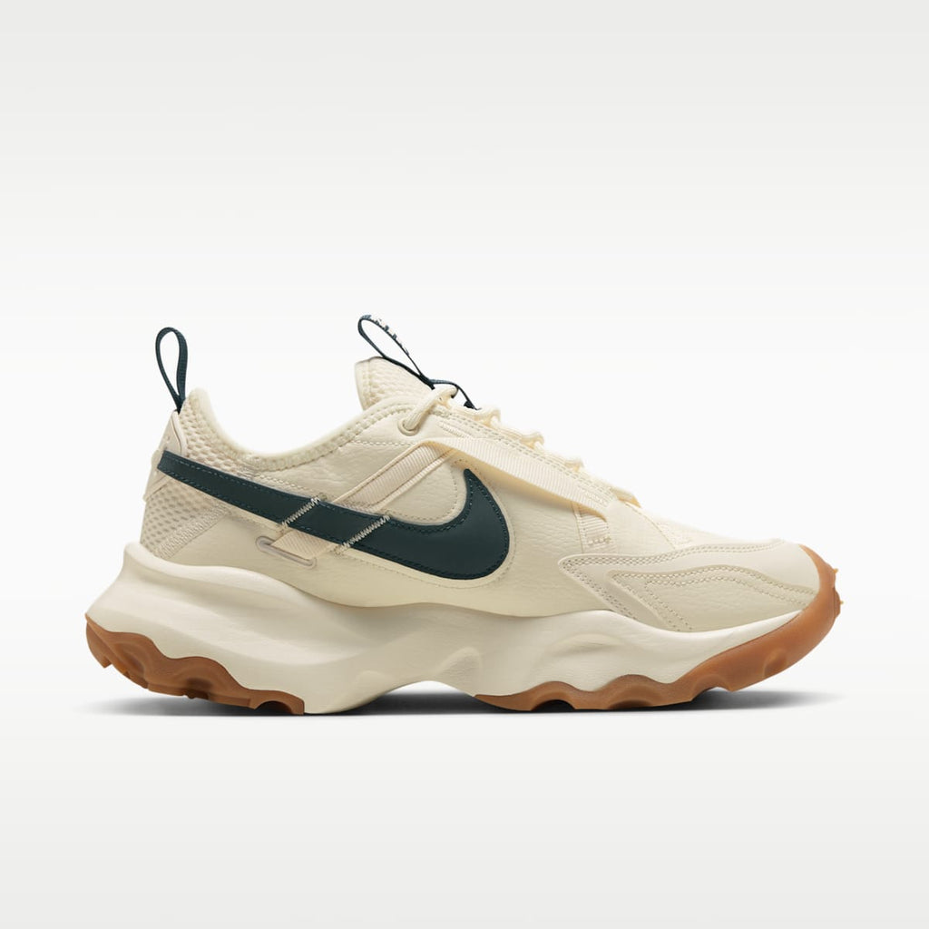 Nike TC 7900 Women's Shoes - Pale Ivory/Gum Light Brown/Armory Navy