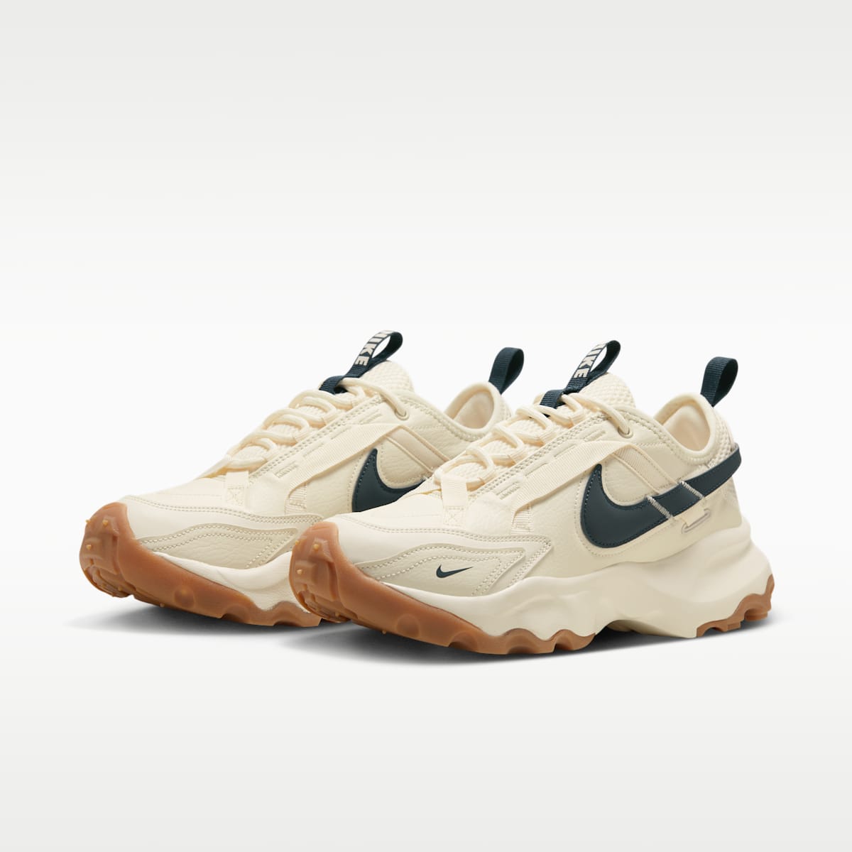 Nike TC 7900 Women's Shoes - Pale Ivory/Gum Light Brown/Armory Navy