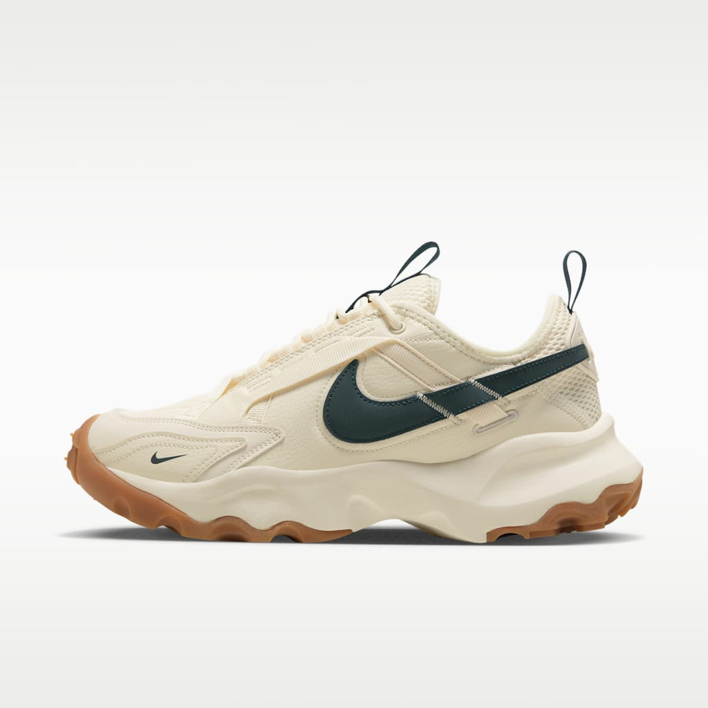 Nike TC 7900 Women's Shoes - Pale Ivory/Gum Light Brown/Armory Navy