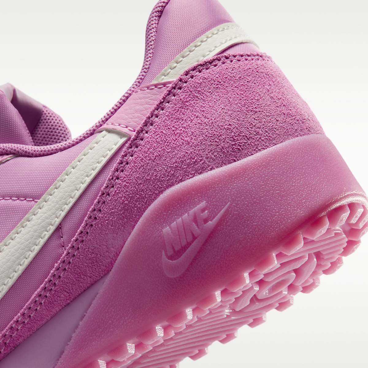 Nike Terra Manta Suede Women's Shoes - Light Magenta/Sail