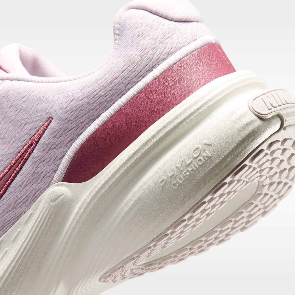 Nike Uplift SC Women's Shoes - Bleached Lilac/Summit White/Pink Smoke