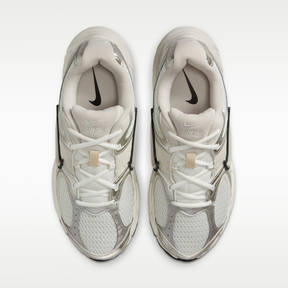 Nike V5 RNR Women's Shoes with Reflective Accents - Summit White/Sail/Black/Light Orewood Brown
