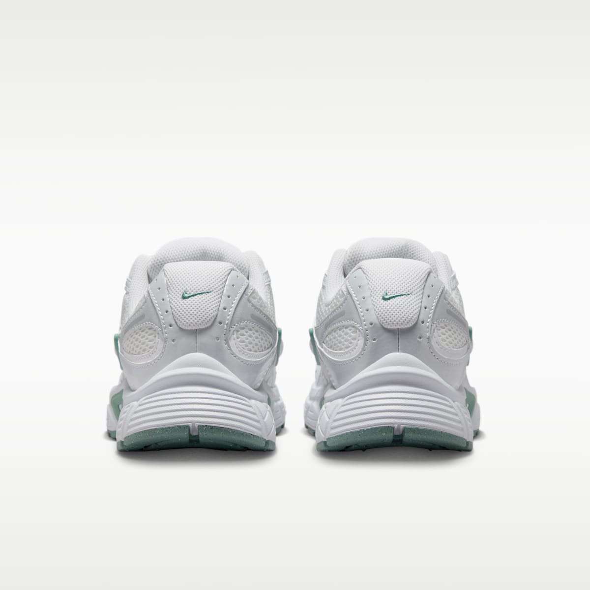 Nike V5 RNR Women's Shoes with Reflective Accents - Summit White/Vast Grey/Cannon/White