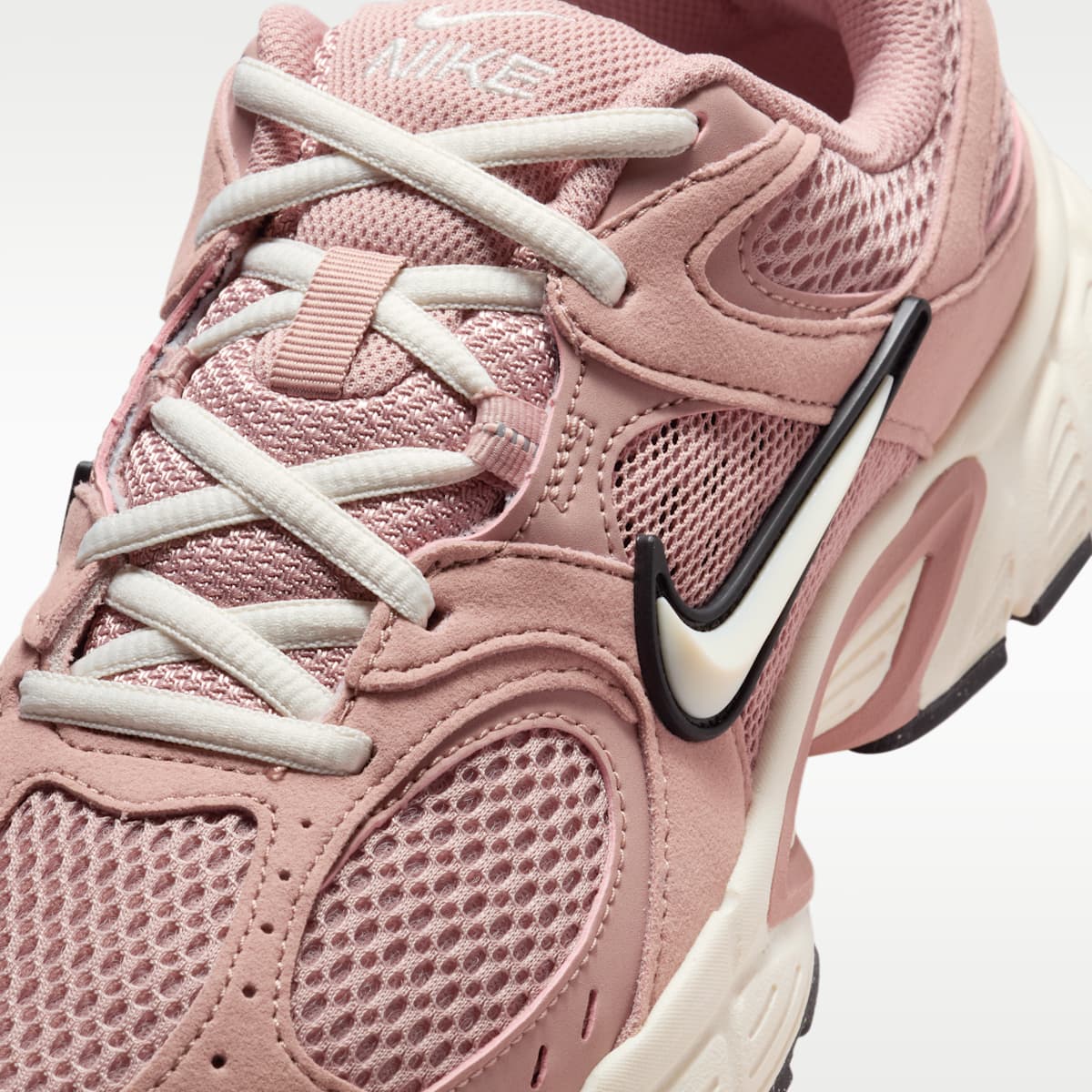 Nike V5 RNR Women's Shoes - Particle Pink/Black/Black/Pale Ivory