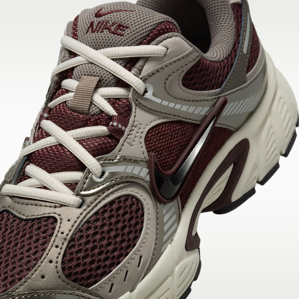 Nike V5 RNR Women's Shoes with Reflective Accents - Burgundy Crush/College Grey/Light Orewood Brown/Black