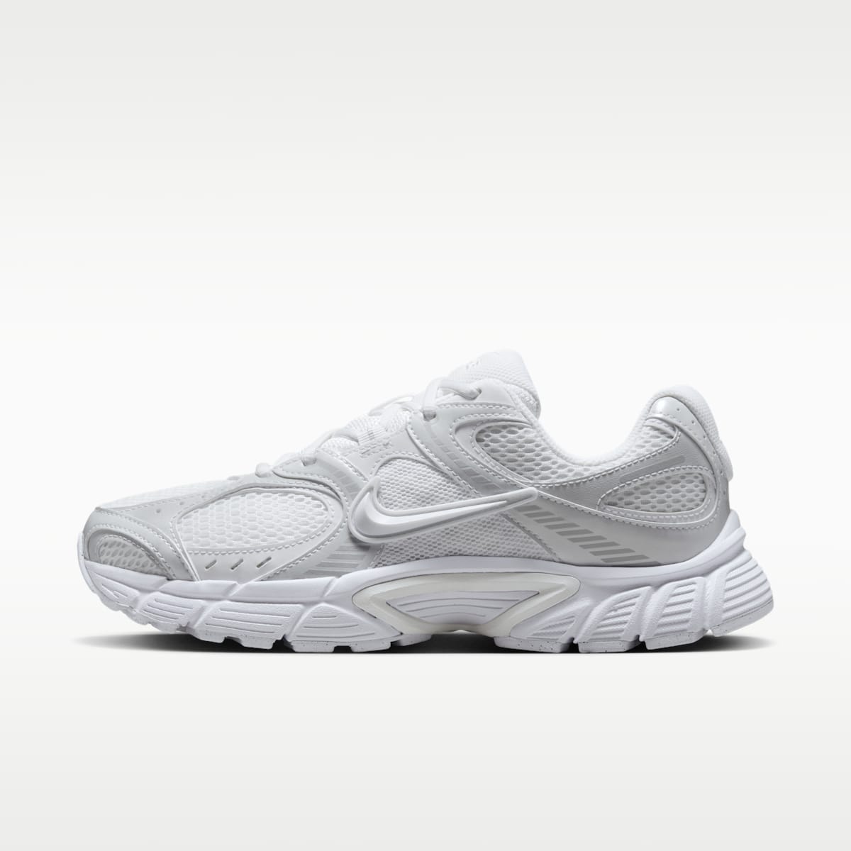 Nike V5 RNR Women's Shoes with Reflective Accents - White/Black/Metallic Silver/White