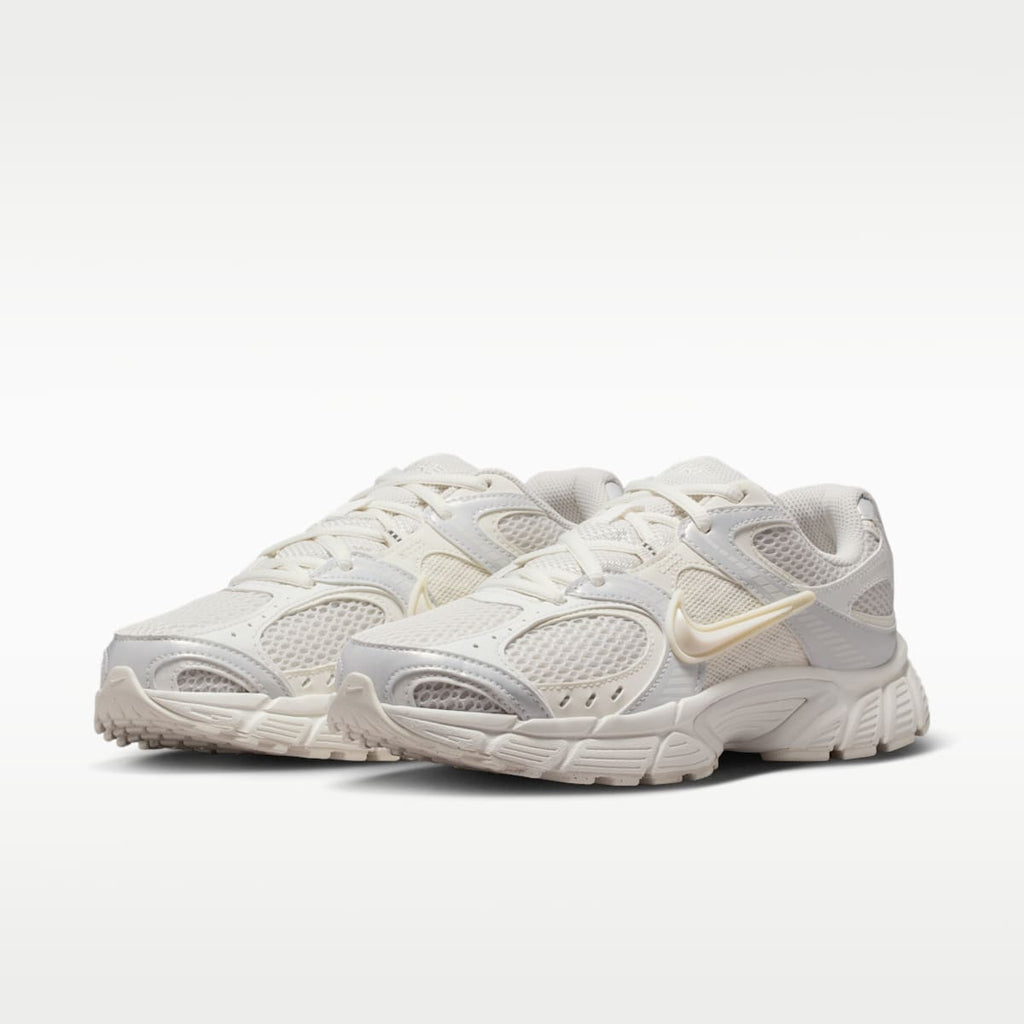 Nike V5 RNR Women's Shoes - Phantom/Sail/Metallic Summit White/Phantom