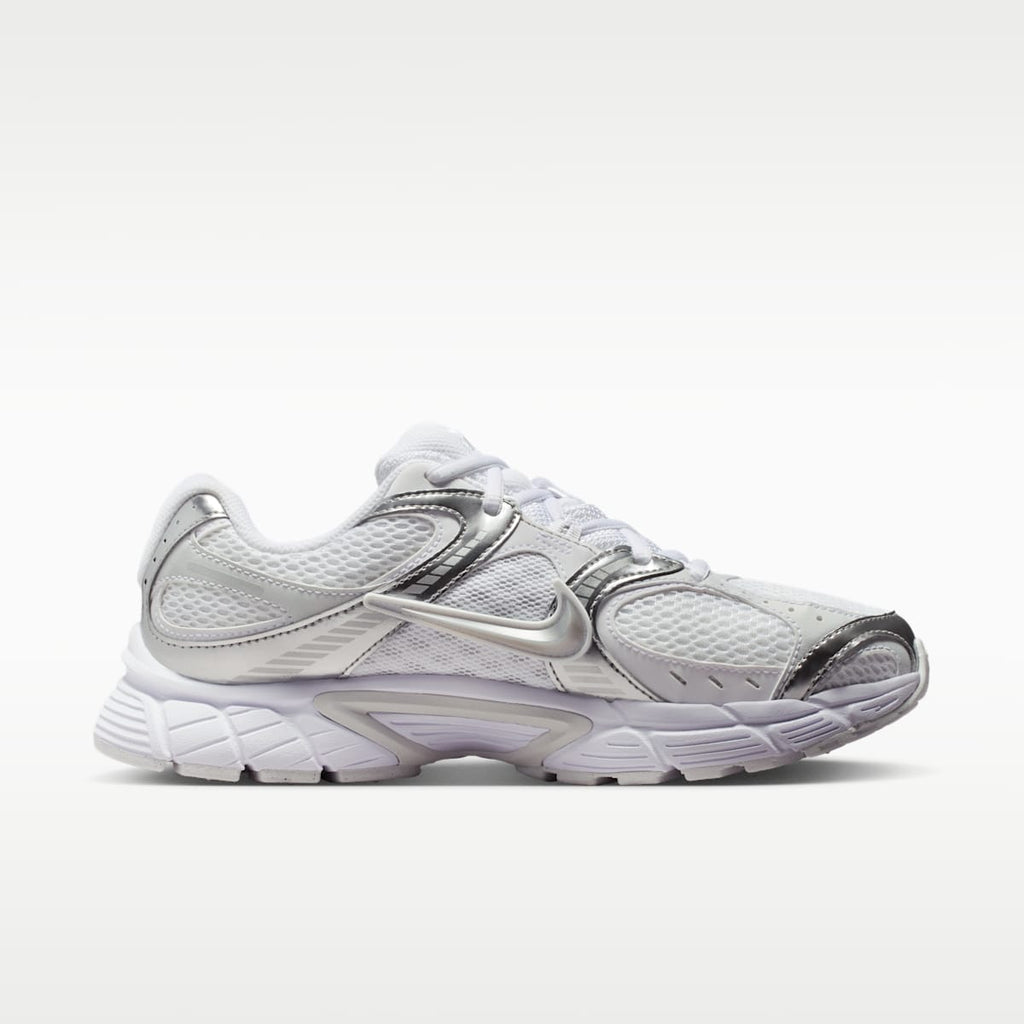 Nike V5 RNR Women's Shoes with Reflective Accents - White/Metallic Platinum/Pure Platinum/Metallic Silver