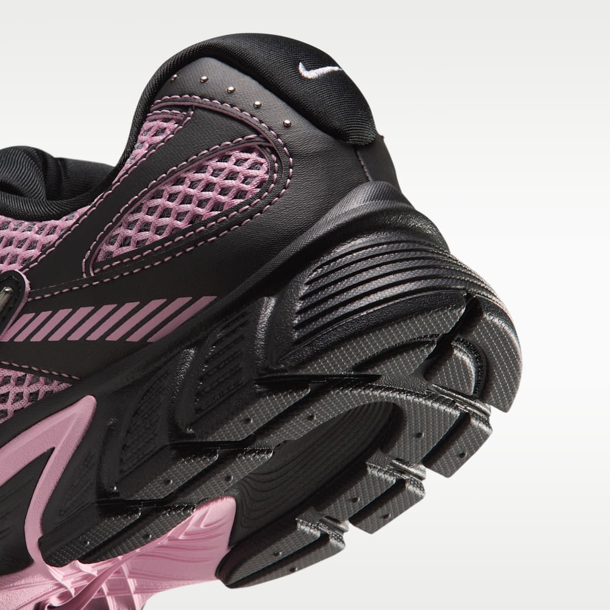 Nike V5 RNR Women's Shoes - Black/Metallic Silver/Medium Soft Pink