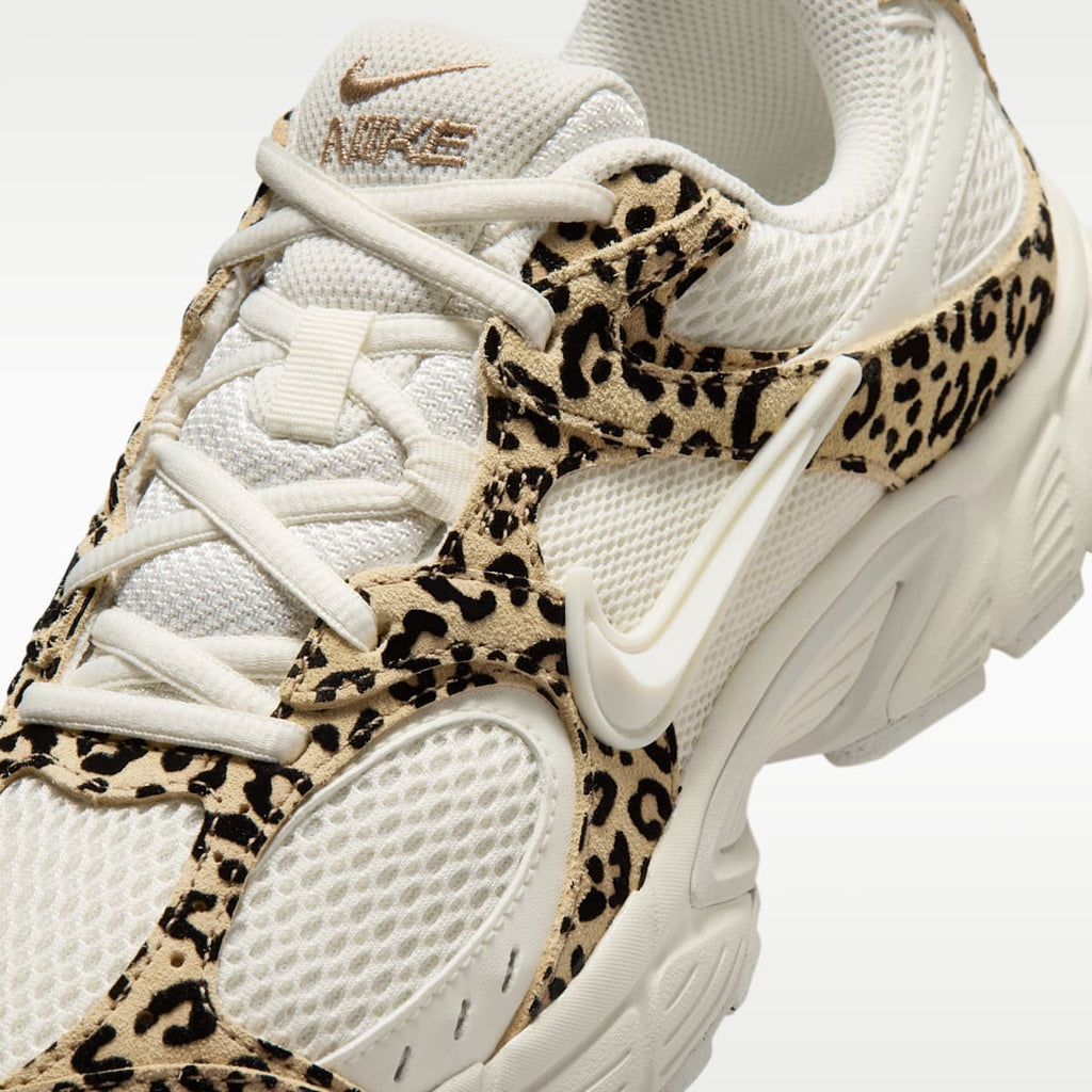 Nike V5 RNR Suede Women's Shoes - Sail/Hemp/Sail