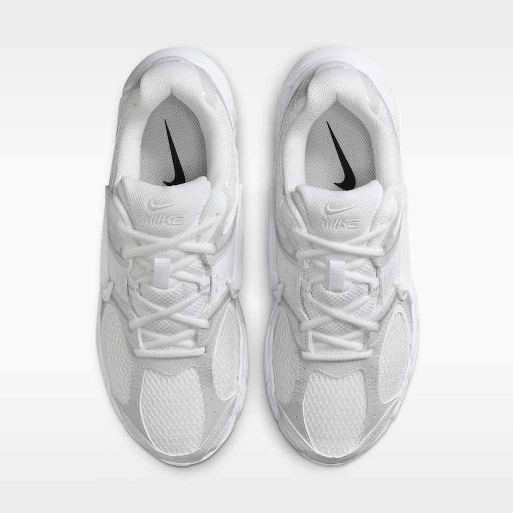 Nike V5 RNR Women's Shoes with Reflective Accents - White/Black/Metallic Silver/White
