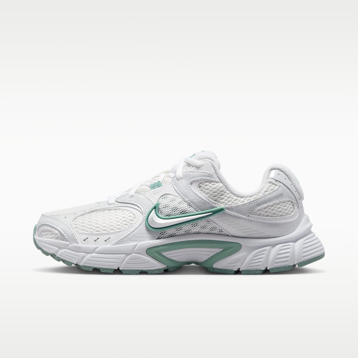 Nike V5 RNR Women's Shoes with Reflective Accents - Summit White/Vast Grey/Cannon/White