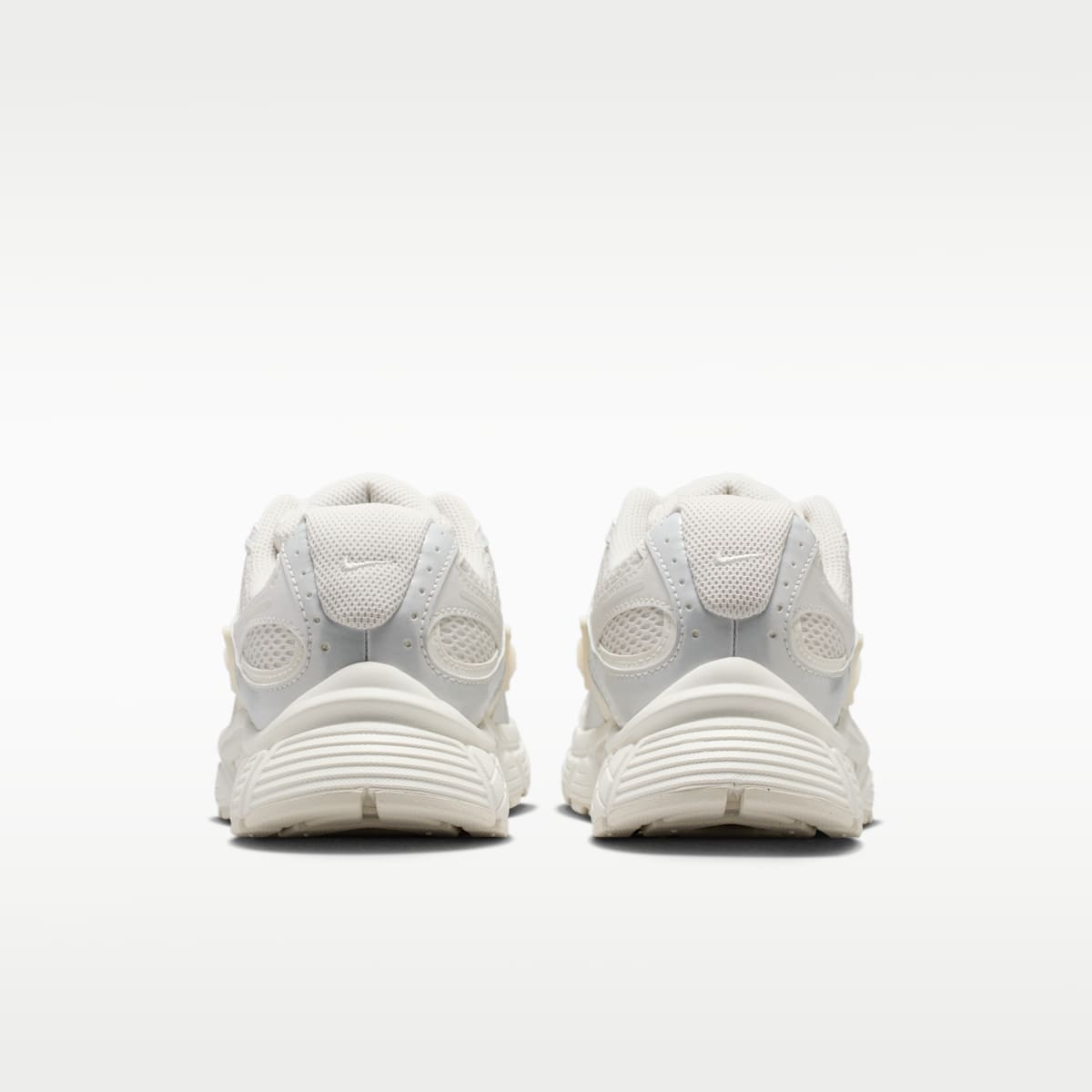 Nike V5 RNR Women's Shoes - Phantom/Sail/Metallic Summit White/Phantom