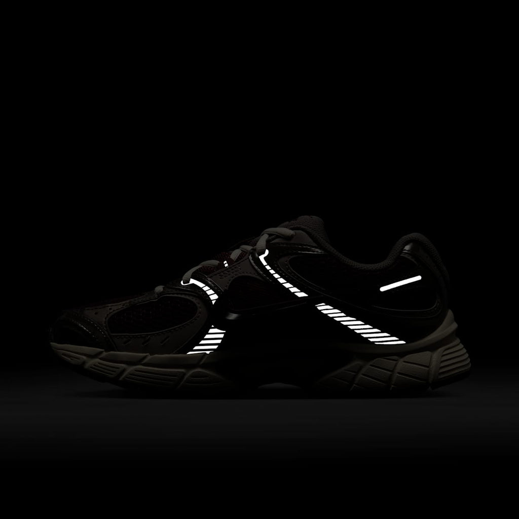 Nike V5 RNR Women's Shoes with Reflective Accents - Burgundy Crush/College Grey/Light Orewood Brown/Black