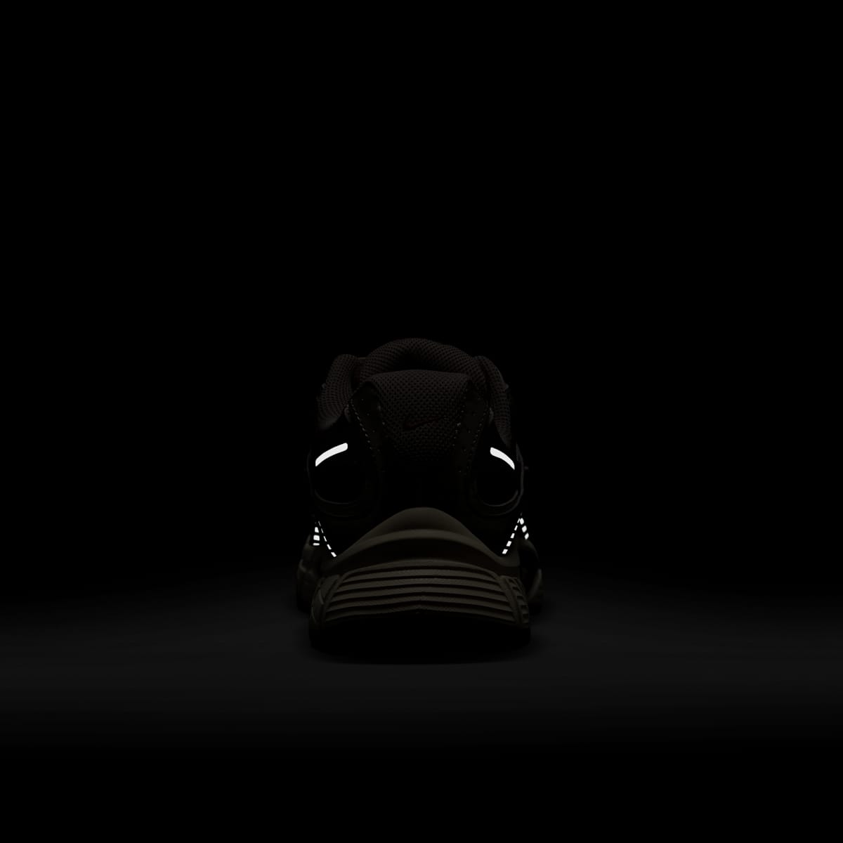 Nike V5 RNR Women's Shoes with Reflective Accents - Burgundy Crush/College Grey/Light Orewood Brown/Black