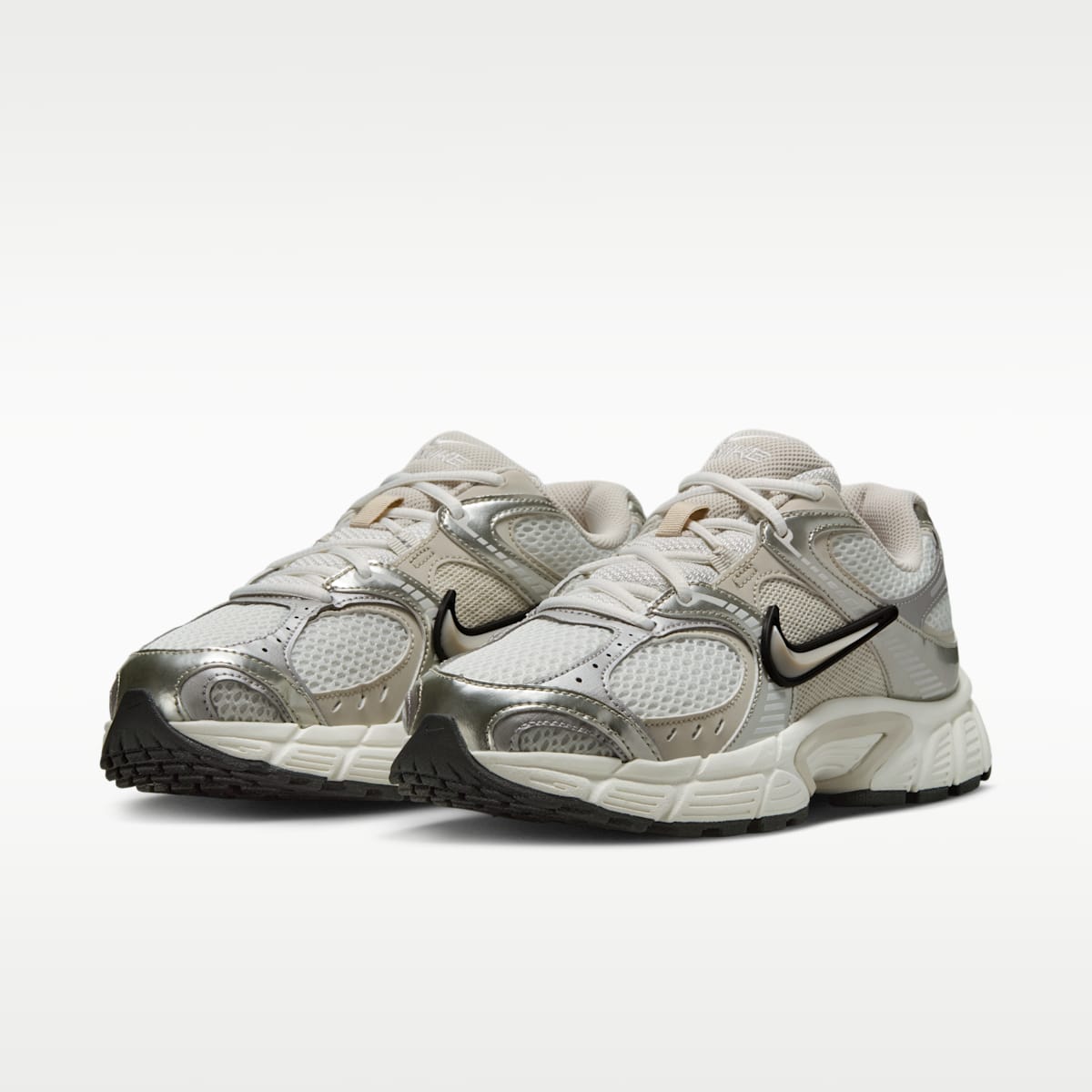 Nike V5 RNR Women's Shoes with Reflective Accents - Summit White/Sail/Black/Light Orewood Brown