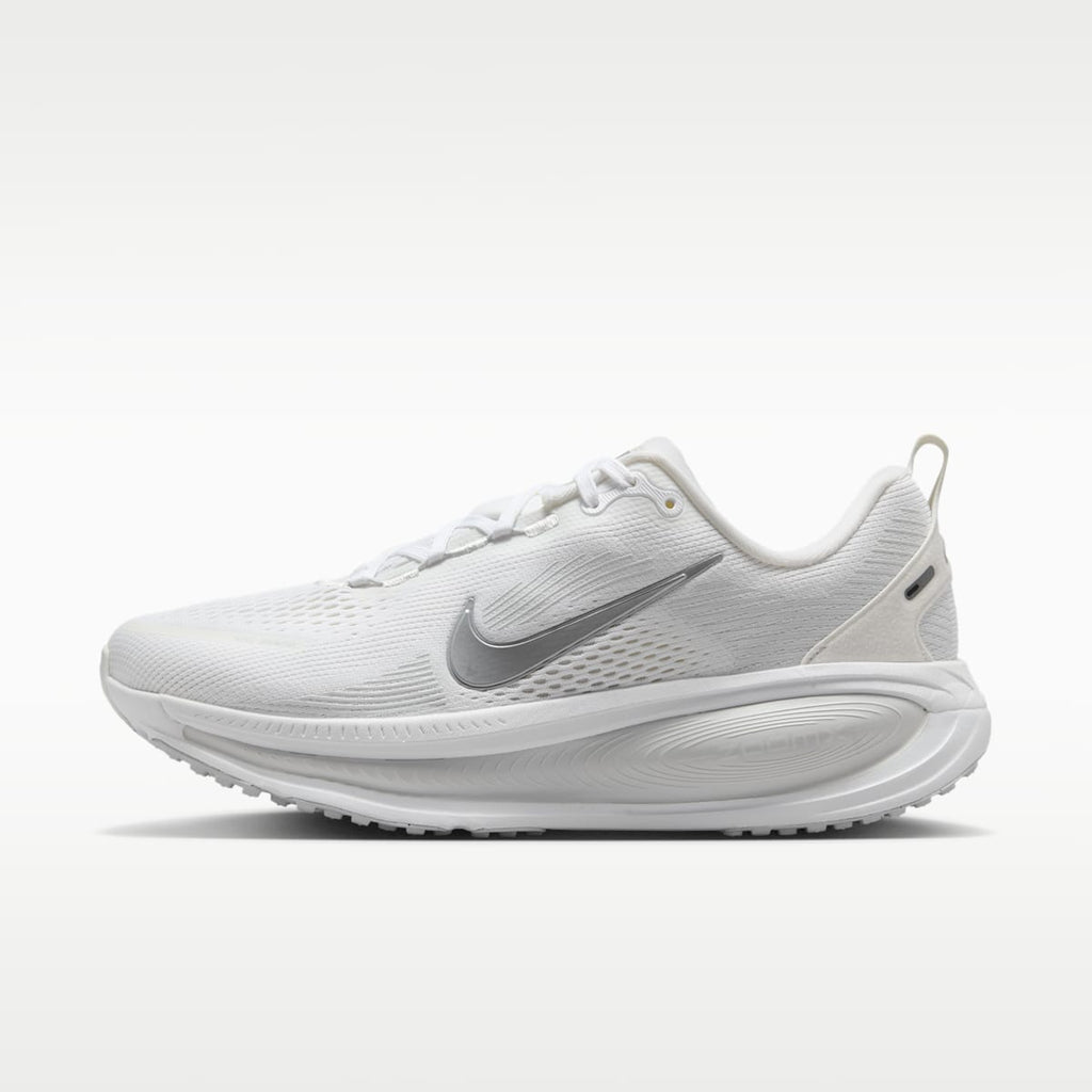 Nike Vomero 18 Women's Road Running Shoes - White/Photon Dust/Summit White/Metallic Silver
