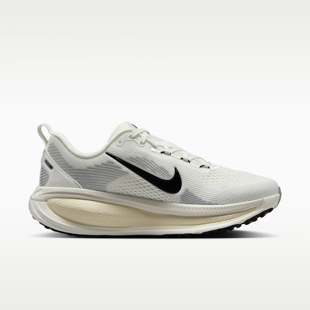 Nike Vomero 18 Women's Road Running Shoes - Summit White/Coconut Milk/Coconut Milk/Black