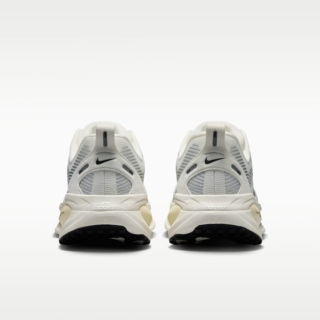 Nike Vomero 18 Women's Road Running Shoes - Summit White/Coconut Milk/Coconut Milk/Black